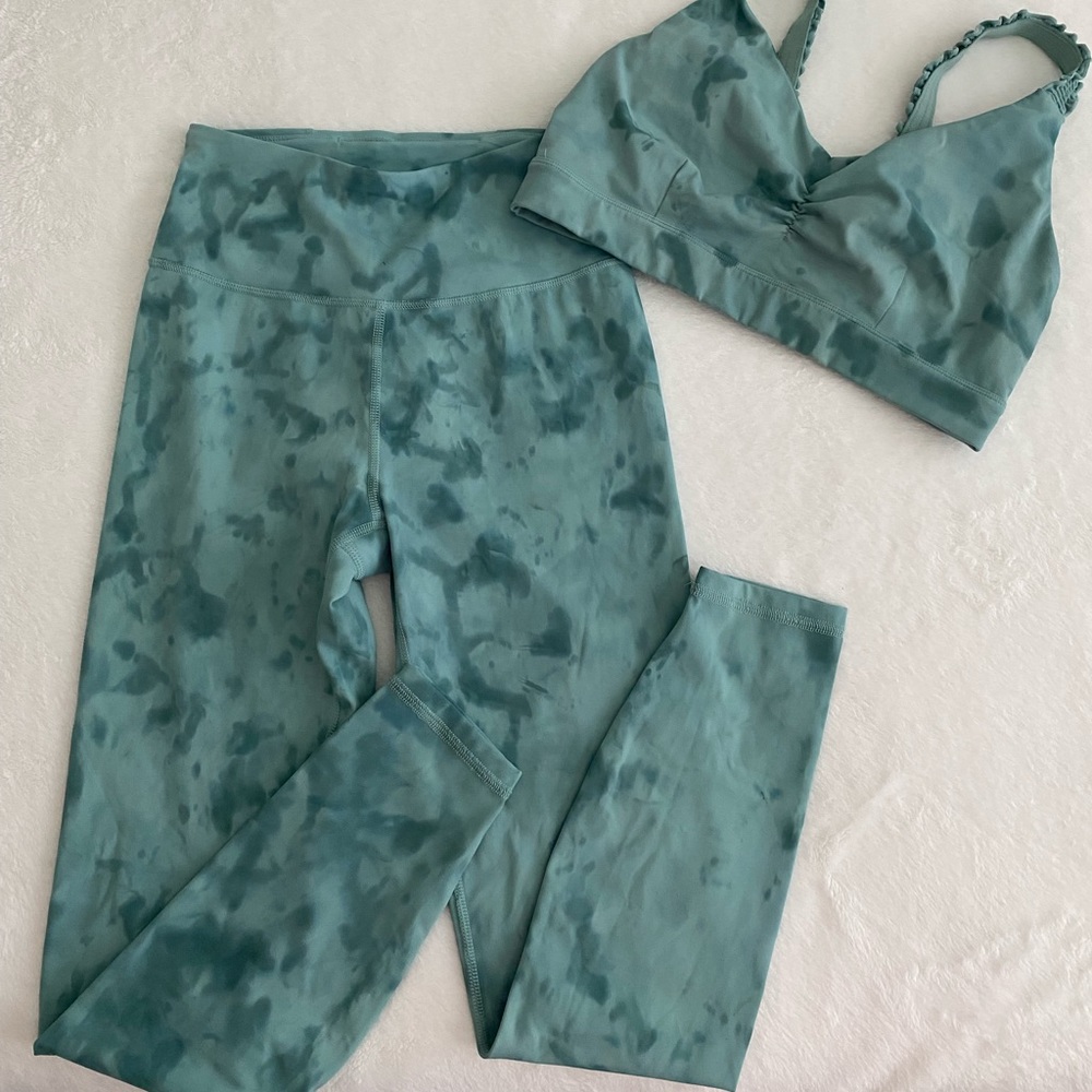 ***SOLD****Joy Lab two piece work out set